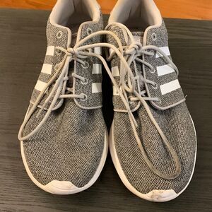 Adidas Size 9.5 cloudfoam QT racer gray/white